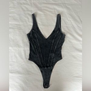 🚨Adika bodysuit🚨